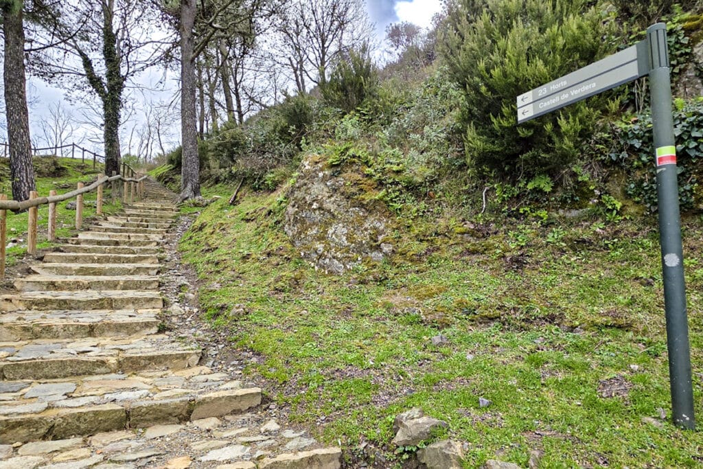 chemin vers Castell de Verdera(1)