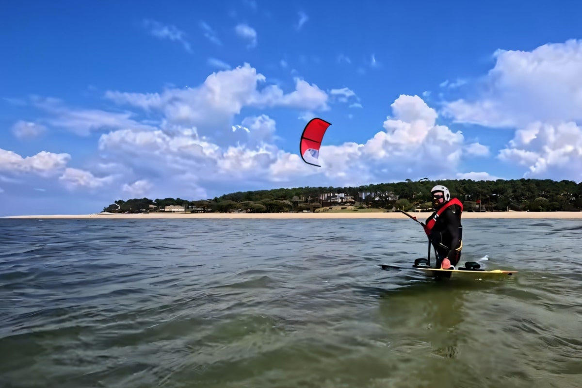 Pourquoi le bassin d’Arcachon est un spot idéal pour apprendre le kitesurf ?