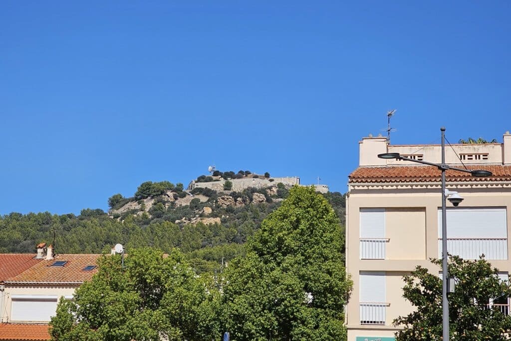 fort de six fours les plages