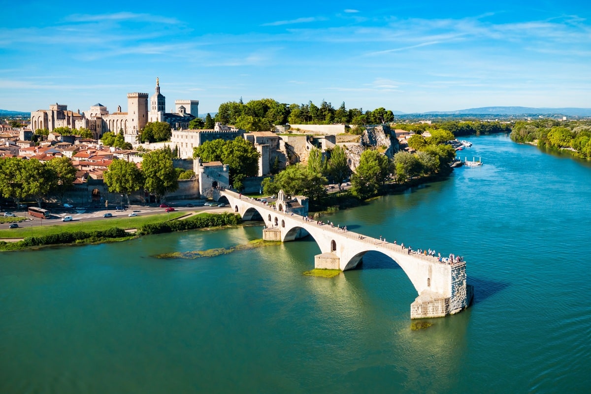 Visiter Avignon en famille : conseils pratiques pour un séjour réussi