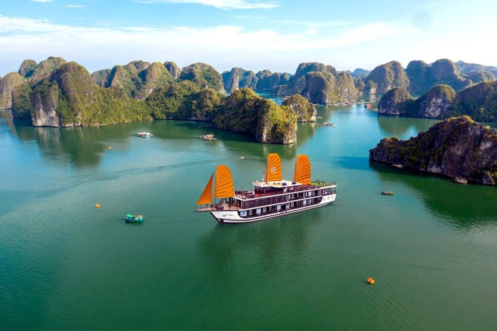 du thuyen ha long