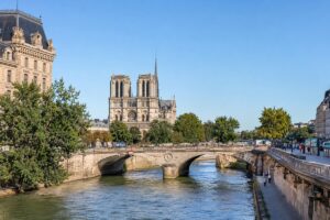 seine et monuments parisiens