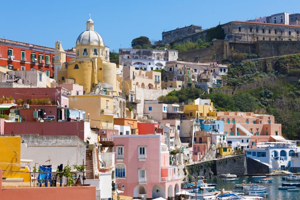 façades colorées de Procida