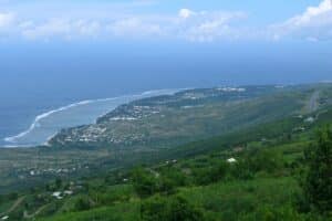 vue aérienne sur la côte réunionnaise
