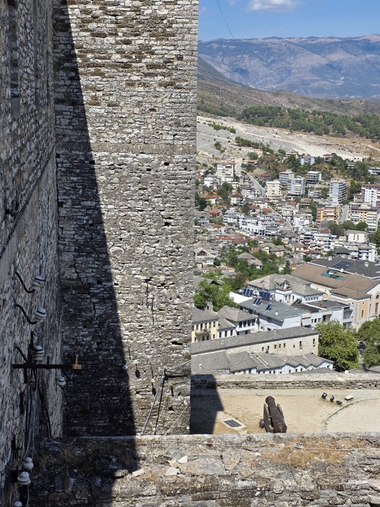 vue depuis le château de Gjirokastër