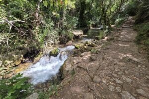 petite cascade au sentier Rio Majaceite