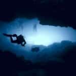 plongeurs dans le cenote Angelita