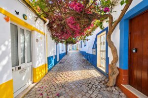 Rua Dr. Luís António dos Santos à Ferragudo