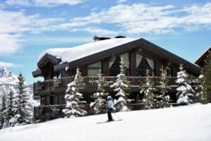 beau chalet en bois sur les hauteurs de Courchevel
